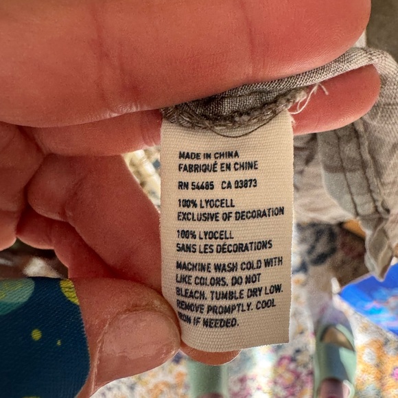 Button-Up - Picture 5 of 5